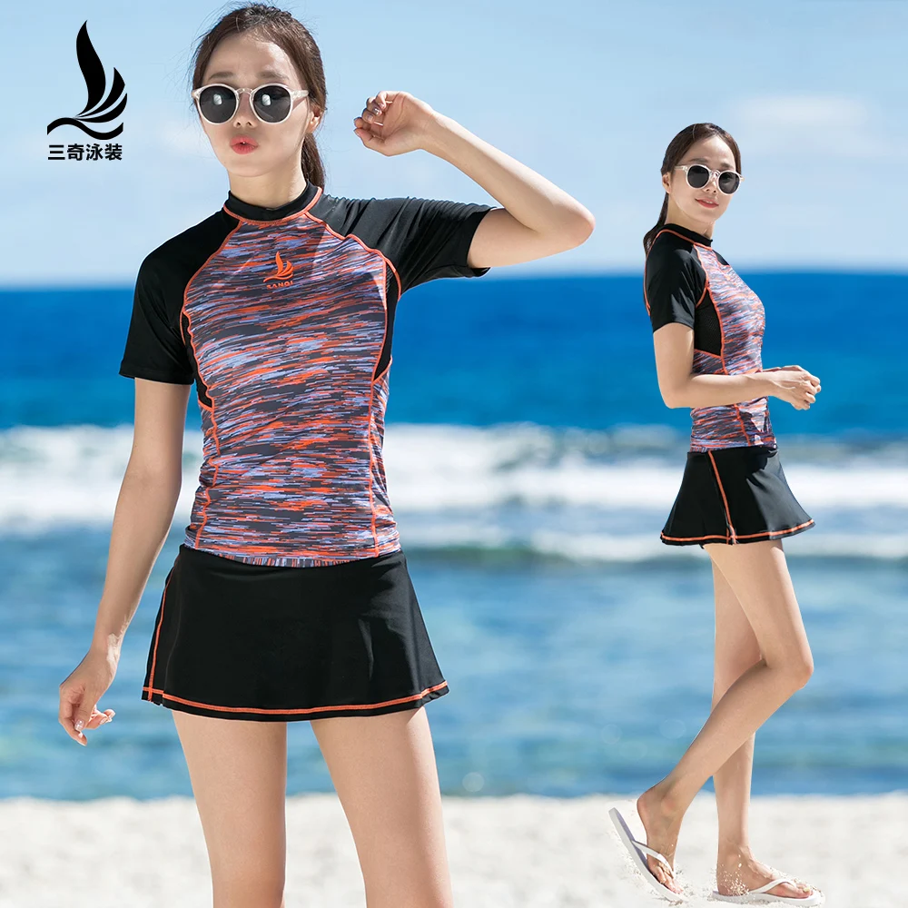 2017 Lady bathing suit Slim split conservative skirt small chest gather big yards hot spring swimsuit female swimsuit swimwear
2017 Lady bathing suit Slim split conservative skirt small chest gather big yards hot spring swimsuit female swimsuit swimwear