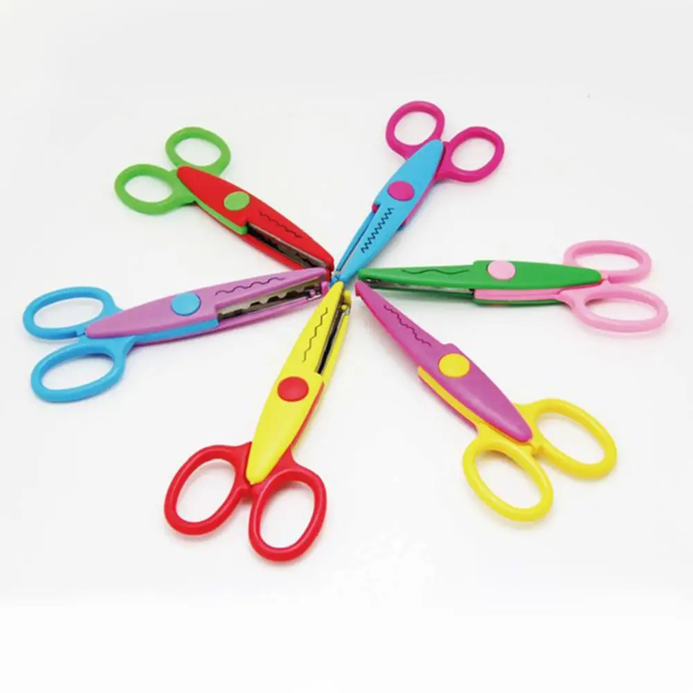 1 PC Handmade DIY Photo Album Laciness Scissors Metal Plastic Scrapbooking Photo Colors Scissors Paper Lace Diary Decoration r20
1 PC Handmade DIY Photo Album Laciness Scissors Metal Plastic Scrapbooking Photo Colors Scissors Paper Lace Diary Decoration r20