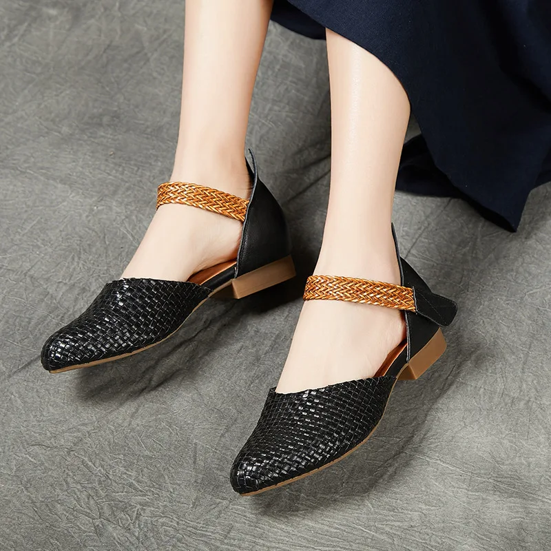 Women Leather Sandals Low Heels Pointed Toe Shoes Summer Ladies Brand Sandals Genuine Leather Women Handmade Shoes Black 2019
Women Leather Sandals Low Heels Pointed Toe Shoes Summer Ladies Brand Sandals Genuine Leather Women Handmade Shoes Black 2019