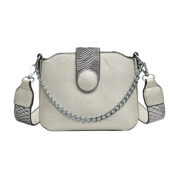 Women'S Bag Soft Leather Shoulder Bag Retro Messenger Bag Shoulder Strap Handbag Luxury Wide Chain Bag Shell Casual Tote
Women'S Bag Soft Leather Shoulder Bag Retro Messenger Bag Shoulder Strap Handbag Luxury Wide Chain Bag Shell Casual Tote