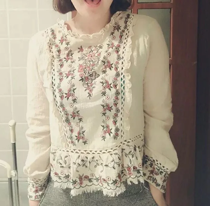 2018 New Arrival Spring Korean Version Fashion Embroidery Cotton Linen Blouse Women Stand Collar Long Sleeve Garments T1805028
2018 New Arrival Spring Korean Version Fashion Embroidery Cotton Linen Blouse Women Stand Collar Long Sleeve Garments T1805028