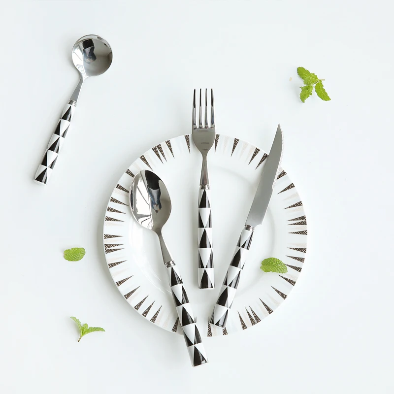 Europen Geometric Triangle Tableware Set Ceramic Cutlery Dinnerware Knife Fork Set Silver Luxury Cutleries Western Food Set 4pcs
Europen Geometric Triangle Tableware Set Ceramic Cutlery Dinnerware Knife Fork Set Silver Luxury Cutleries Western Food Set 4pcs