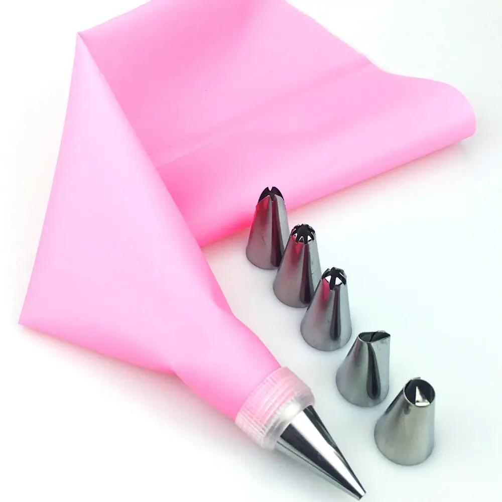 8 PCS/Set Silicone Kitchen Accessories Icing Piping Cream Pastry Bag + 6 Stainless Steel Nozzle Set DIY Cake Decorating Tips Set
8 PCS/Set Silicone Kitchen Accessories Icing Piping Cream Pastry Bag + 6 Stainless Steel Nozzle Set DIY Cake Decorating Tips Set