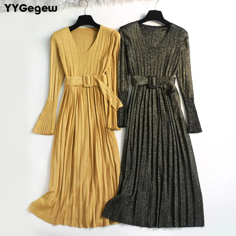2019 New autumn winter luxury sweater Dress Shiny elegant Pleated knit Dress Women Long Sleeve V-Neck female Belt Glitter dress
2019 New autumn winter luxury sweater Dress Shiny elegant Pleated knit Dress Women Long Sleeve V-Neck female Belt Glitter dress