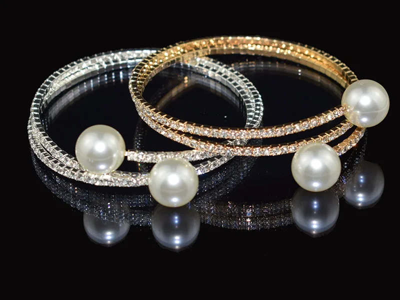 Luxury Brand Fashion Imitation Pearl Crystal Bracelet Ladies Gold And Silver Bracelet 1/2 Drainage Diamond Pearl Bracelet Gift
Luxury Brand Fashion Imitation Pearl Crystal Bracelet Ladies Gold And Silver Bracelet 1/2 Drainage Diamond Pearl Bracelet Gift