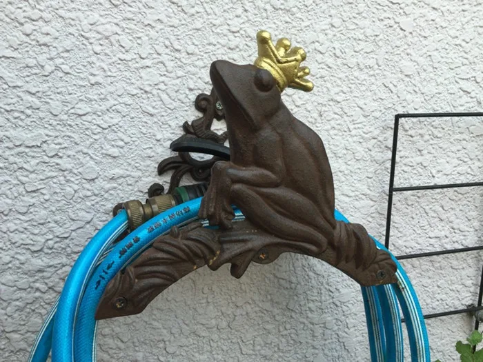 Vintage Cast Iron Wall Mounted Hose Holder, Frog Hose Hanger Rustic Home Garden Decor Metal Outdoor Supplies Fast Free Shipping
Vintage Cast Iron Wall Mounted Hose Holder, Frog Hose Hanger Rustic Home Garden Decor Metal Outdoor Supplies Fast Free Shipping