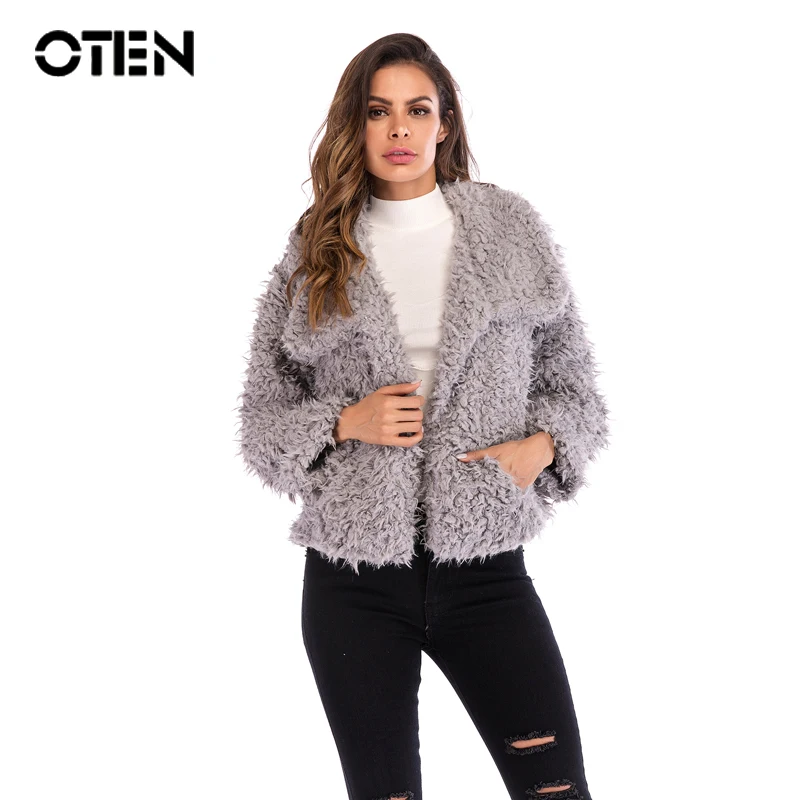 OTEN Winter fashion 2018 Short faux fur coats Women Long Sleeve plush Casual Elegant lady outwear Pink Jackets with Pockets Tops
OTEN Winter fashion 2018 Short faux fur coats Women Long Sleeve plush Casual Elegant lady outwear Pink Jackets with Pockets Tops