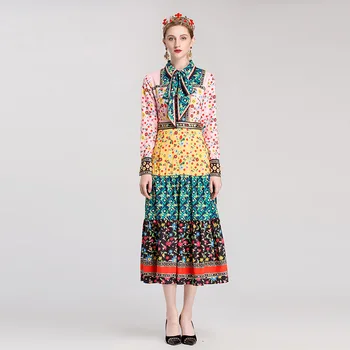 High Quality 2018 New Autumn Runway Long Maxi Dress Women Fashion Flare Sleeve Color Block Retro Royal Print Long Holiday Dress
High Quality 2018 New Autumn Runway Long Maxi Dress Women Fashion Flare Sleeve Color Block Retro Royal Print Long Holiday Dress