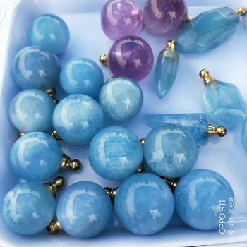 Natural aquamarine amethyst crystal pendant carved wishing bottle perfume bottle necklace lanugo bottle auspicious gift
Natural aquamarine amethyst crystal pendant carved wishing bottle perfume bottle necklace lanugo bottle auspicious gift