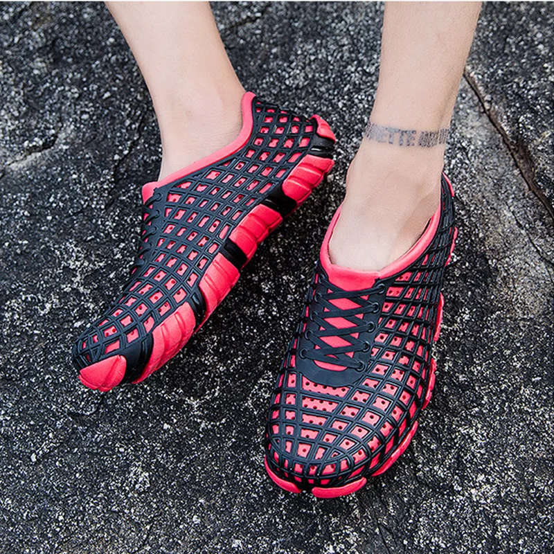 New Men Beach Shoes Outdoor Water Sports Portable Anti-skid Upstream Shoes Adult Hollow Air-permeable sandy beach
New Men Beach Shoes Outdoor Water Sports Portable Anti-skid Upstream Shoes Adult Hollow Air-permeable sandy beach