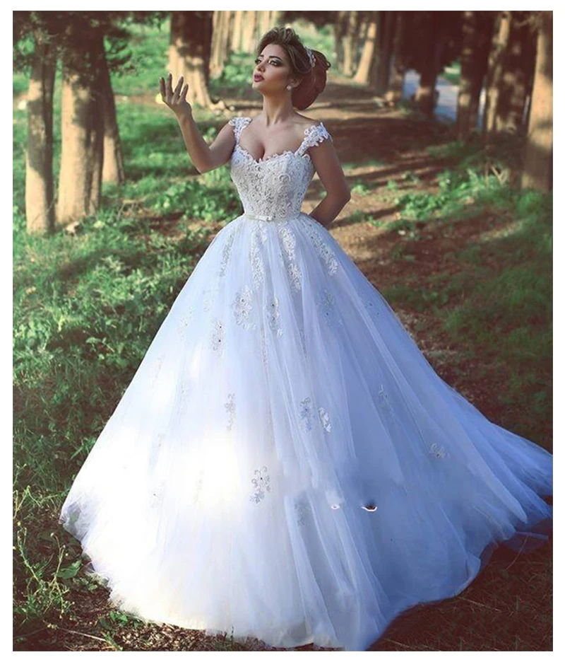SoDigne Classic Wedding Dress Lace Appliques Bride Dress 2019 Backless Zipper White/Lvory Wedding Dresses Long Train Dress
SoDigne Classic Wedding Dress Lace Appliques Bride Dress 2019 Backless Zipper White/Lvory Wedding Dresses Long Train Dress