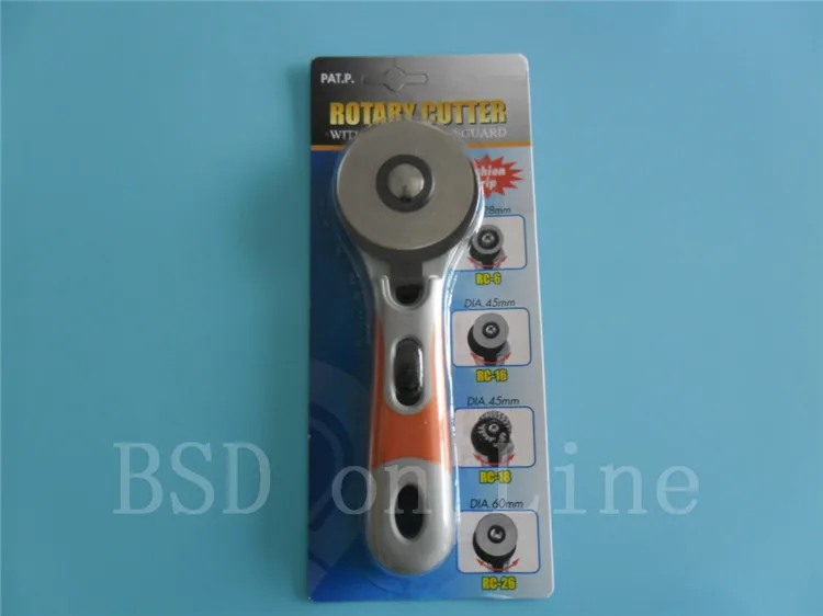 2PCS/PACK high quality 60mm rotary Plastic handle with 1pcs extra blades,Very sharp fit for cutting paper,leather,cloth
2PCS/PACK high quality 60mm rotary Plastic handle with 1pcs extra blades,Very sharp fit for cutting paper,leather,cloth
