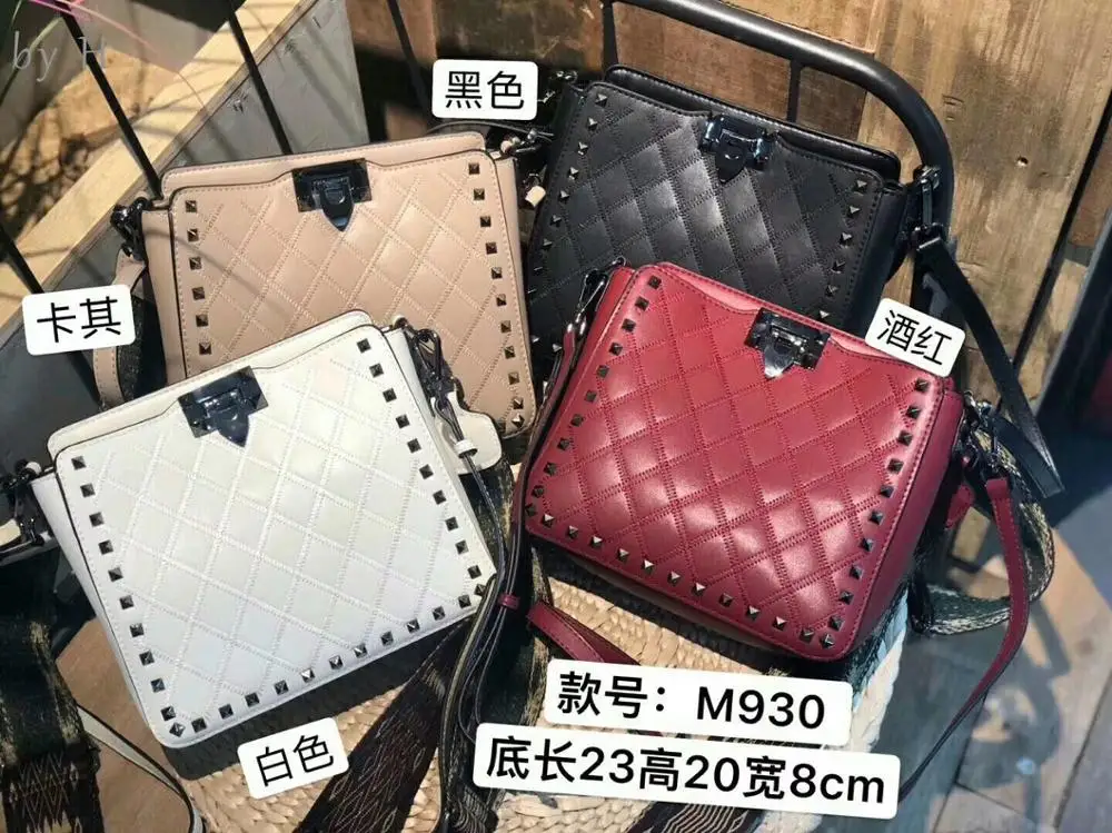 by H 2019 new arrival women big shopping totes luxury designers hobos hot mami shoulder bag quilted rivet bag wide guitar strap
by H 2019 new arrival women big shopping totes luxury designers hobos hot mami shoulder bag quilted rivet bag wide guitar strap