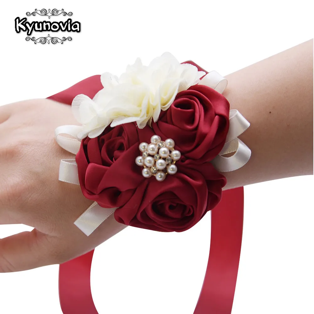 Kyunovia Beautiful Polyester Rose Flower Bride Wrist Corsage Bridesmaid Bracelet Party Wrist Flower Wedding Boutonnieres D137
Kyunovia Beautiful Polyester Rose Flower Bride Wrist Corsage Bridesmaid Bracelet Party Wrist Flower Wedding Boutonnieres D137