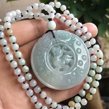 The natural A goods yu archaize the mythical wild card round yu zhuyu necklace for men and women/
The natural A goods yu archaize the mythical wild card round yu zhuyu necklace for men and women/