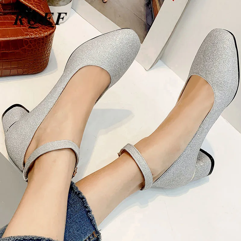 2019 Luxury Autumn Women Pumps Big Size 12 43 Fashion Square Toe Med Heel Dress Shoes Shining Sequined Cloth Ladies Beige Gold
2019 Luxury Autumn Women Pumps Big Size 12 43 Fashion Square Toe Med Heel Dress Shoes Shining Sequined Cloth Ladies Beige Gold