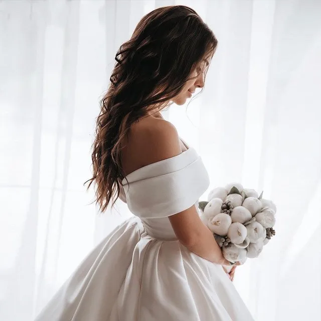 2019 Cathedral Lace Ball Gown Wedding Dress Sexy Off the Shoulder Bridal Gowns Cap Sleeve Appliques Simple Vestido De Noiva
2019 Cathedral Lace Ball Gown Wedding Dress Sexy Off the Shoulder Bridal Gowns Cap Sleeve Appliques Simple Vestido De Noiva
