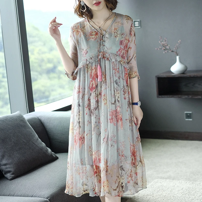 2019 summer new silk women dresses ruffles floral loose A-line long maxi beach style holiday vacation lady dresses top quality
2019 summer new silk women dresses ruffles floral loose A-line long maxi beach style holiday vacation lady dresses top quality