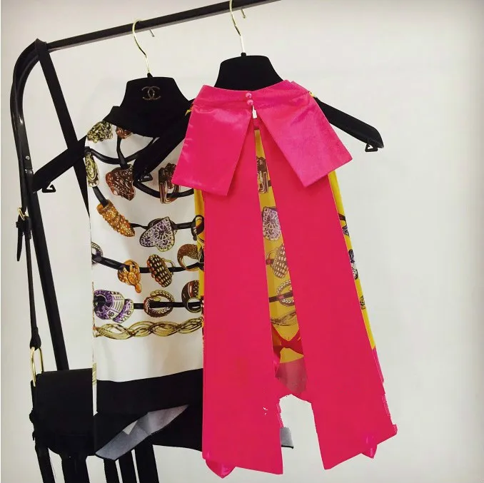 New Fashion Summer Women's Big Bowknot Racerback Top Sleeveless Chiffon Silk Printed Loose Vest Tops Sexy Backless Blouses
New Fashion Summer Women's Big Bowknot Racerback Top Sleeveless Chiffon Silk Printed Loose Vest Tops Sexy Backless Blouses