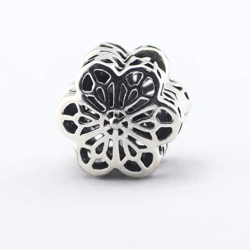 100% 925 Silver Floral Daisy Lace Clip Charms Fits European Silver Charms Bracelet for Women DIY Fashion Jewelry CL017
100% 925 Silver Floral Daisy Lace Clip Charms Fits European Silver Charms Bracelet for Women DIY Fashion Jewelry CL017