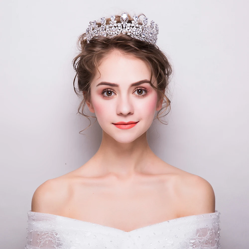 Luxury Zircon Queen Crown Tiara Clear AAA Cubic Zirconia Bridal Wedding Headdress Hair Jewelry Party Headpiece Handmade Gift New
Luxury Zircon Queen Crown Tiara Clear AAA Cubic Zirconia Bridal Wedding Headdress Hair Jewelry Party Headpiece Handmade Gift New