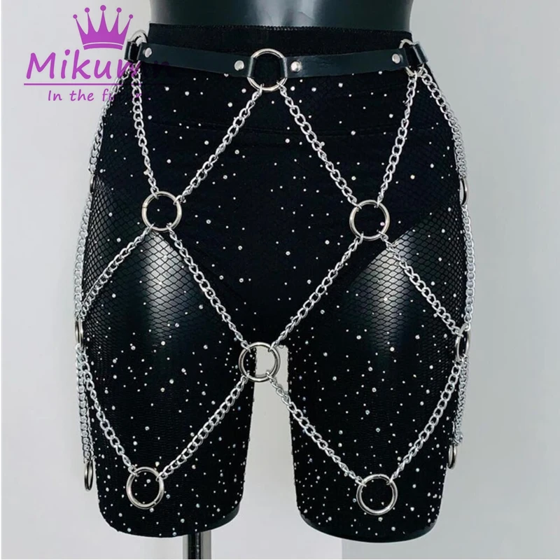 Gothic Punk Leather Waist Belt O Rings Metal Chain Skirt Women Sexy Harness Hollow Party Nightclub Hip Hop Black PU Mini Skirts
Gothic Punk Leather Waist Belt O Rings Metal Chain Skirt Women Sexy Harness Hollow Party Nightclub Hip Hop Black PU Mini Skirts