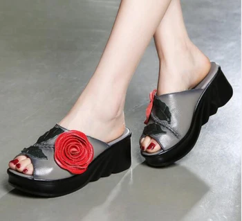 Vintage Ethnic Style Leather Roman Flower Fish Mouth Open Toe Sandals Thick Bottom Wedge with Female Mother Shoes
Vintage Ethnic Style Leather Roman Flower Fish Mouth Open Toe Sandals Thick Bottom Wedge with Female Mother Shoes