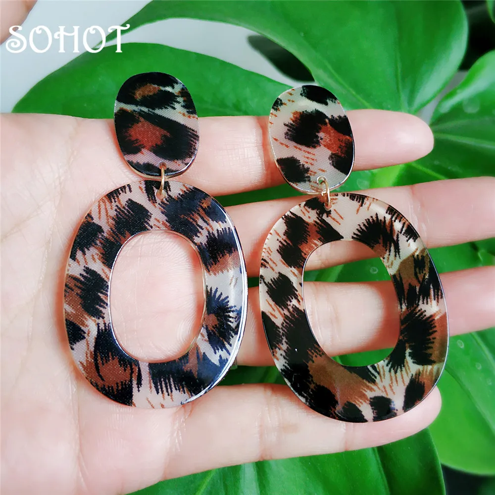 SOHOT Vintage Luxury Women Boho Leopard Acrylic Drop Earrings New High Quality Acetic Acid Geometric Hollow Lady Beach Jewelry
SOHOT Vintage Luxury Women Boho Leopard Acrylic Drop Earrings New High Quality Acetic Acid Geometric Hollow Lady Beach Jewelry