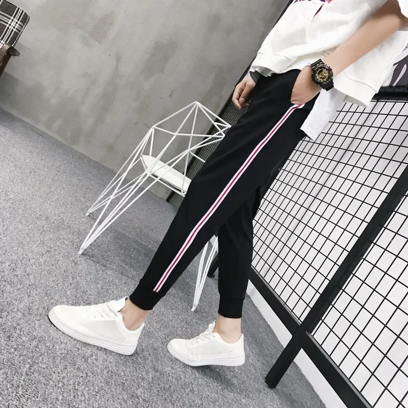 Outdoor 2019 summer hip hop striped design track teenagers joggers gym running elastic waist harem men sweatpants trousers
Outdoor 2019 summer hip hop striped design track teenagers joggers gym running elastic waist harem men sweatpants trousers