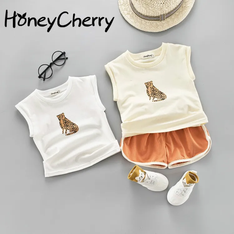 Summer set New Children's Suit 2019 Sleeveless Boys And Girls'suit Leopard Print Children's T-shirt + Shorts Two-piece Suit
Summer set New Children's Suit 2019 Sleeveless Boys And Girls'suit Leopard Print Children's T-shirt + Shorts Two-piece Suit