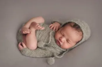 Newborn Mohair Overall Props Knit Newborn Baby hooded Romper Newborn Jumpersuits Baby Photography Props
Newborn Mohair Overall Props Knit Newborn Baby hooded Romper Newborn Jumpersuits Baby Photography Props