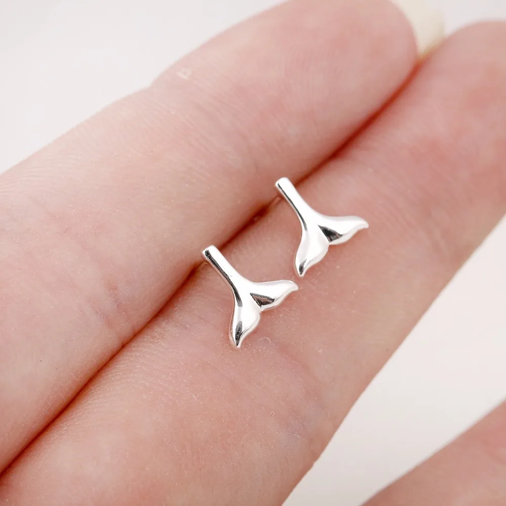 Jisensp New Arrival Whale Tail Earrings Animal Whale Fluke Stud Earrings Beach Jewelry Pendents for Girls Brincos Anti-allergic
Jisensp New Arrival Whale Tail Earrings Animal Whale Fluke Stud Earrings Beach Jewelry Pendents for Girls Brincos Anti-allergic