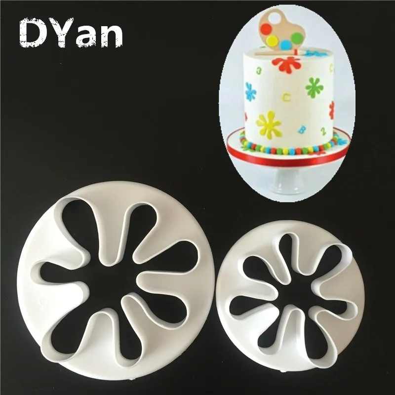 2pcs/Set The Little Palm Beat Turn Sugar Cake Printing Cutter Mold Biscuit Mold Baking Mold Cake Tool Fondant Mold A1272
2pcs/Set The Little Palm Beat Turn Sugar Cake Printing Cutter Mold Biscuit Mold Baking Mold Cake Tool Fondant Mold A1272