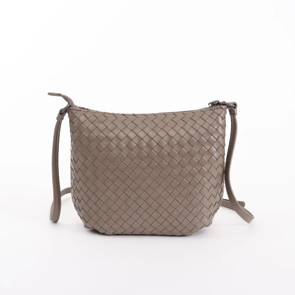 HJKL Newest Style Sheep Skin Knitting Luxury crossbody bags Women Girls messenger bags Handmade Designer Top Quality Bags 2019
HJKL Newest Style Sheep Skin Knitting Luxury crossbody bags Women Girls messenger bags Handmade Designer Top Quality Bags 2019