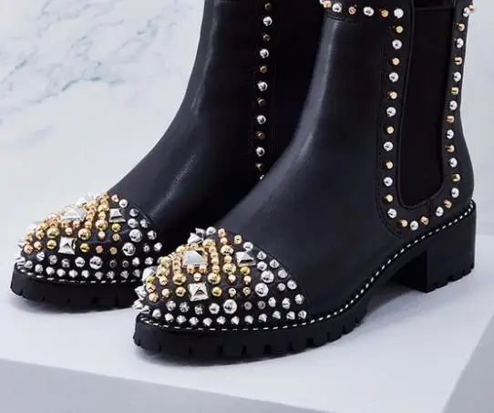 2018 Luxury Gold Silver Rivet Women Boots Genuine Leather Ankle Boots For Women.
2018 Luxury Gold Silver Rivet Women Boots Genuine Leather Ankle Boots For Women.