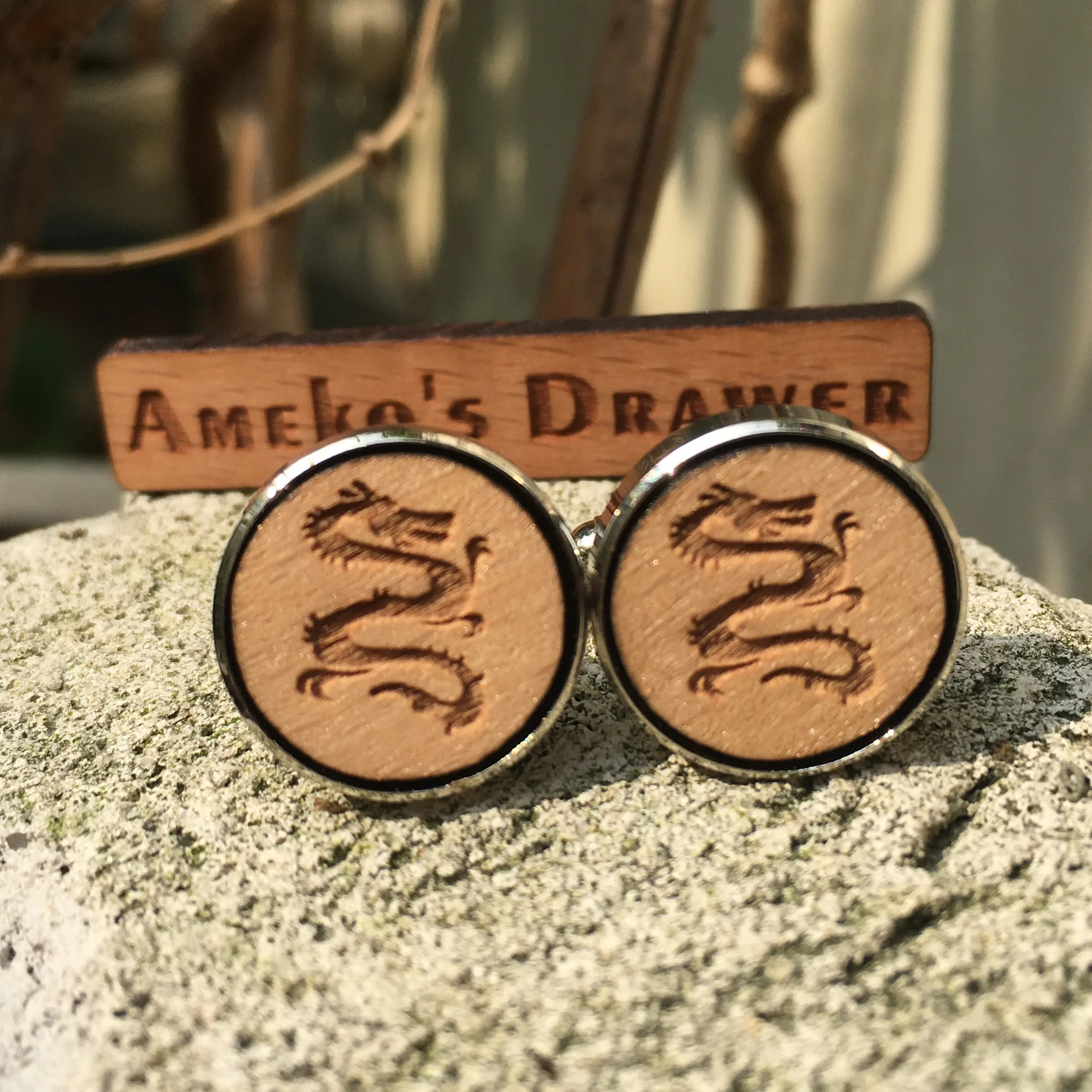 Dragon Style Laser Engraved Cufflinks Chinese Dragon Wooden Cufflinks Ancient Gift Geeky Stud Groomsmen Suit Accessory X 1 Pair
Dragon Style Laser Engraved Cufflinks Chinese Dragon Wooden Cufflinks Ancient Gift Geeky Stud Groomsmen Suit Accessory X 1 Pair