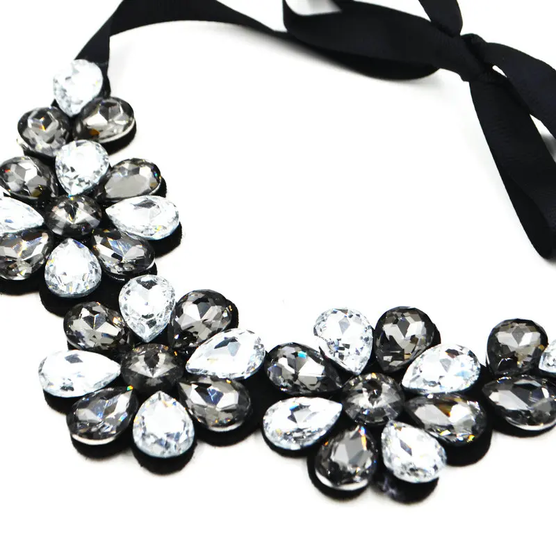 2018 New Crystal Jewelry 6 Colors Trendy collar Flower Bib Necklaces rhinestone Statement Necklaces & pendants For Woman
2018 New Crystal Jewelry 6 Colors Trendy collar Flower Bib Necklaces rhinestone Statement Necklaces & pendants For Woman