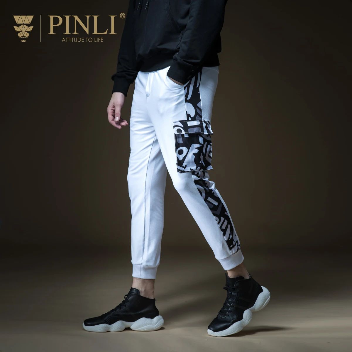 2018 Top Casual Jogger Sweatpants Pinli Spring Hot New Men's Wear Printed Small Foot Sports 9 Points Leisure Pants B191217089
2018 Top Casual Jogger Sweatpants Pinli Spring Hot New Men's Wear Printed Small Foot Sports 9 Points Leisure Pants B191217089