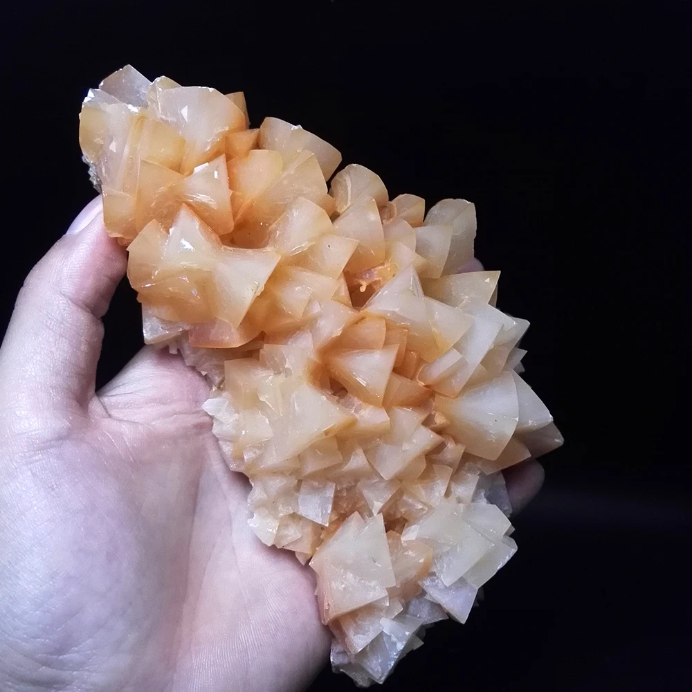 680g NATURAL Stones and Minerals Rock SPECIMEN Yellow Crystalline stone RARE ORE UNIQUE MINERAL CY029H
680g NATURAL Stones and Minerals Rock SPECIMEN Yellow Crystalline stone RARE ORE UNIQUE MINERAL CY029H