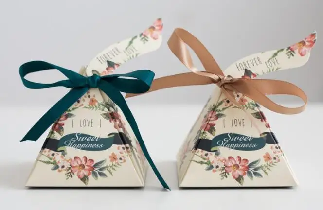 50pcs Trigonal Pyramidal forest rose floral flower baby shower Wedding Favor Box Gift Candy decoracao Souvenirs Love sweet
50pcs Trigonal Pyramidal forest rose floral flower baby shower Wedding Favor Box Gift Candy decoracao Souvenirs Love sweet