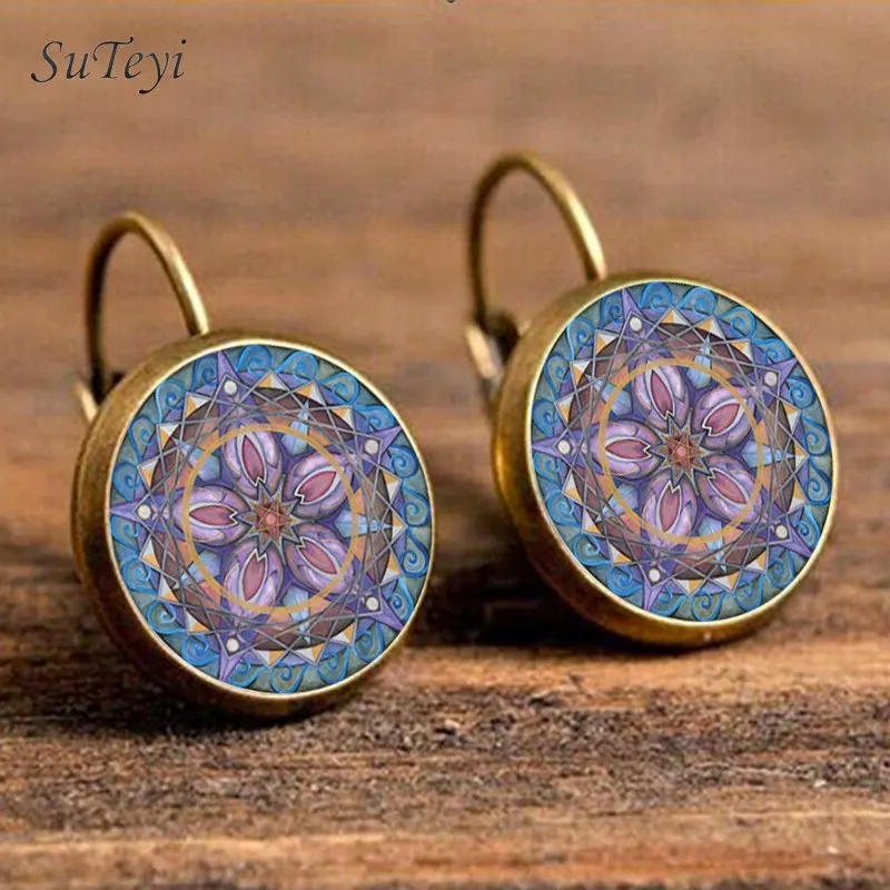 SUTEYI Mandala Fashion Earrings Jewelry Women Handmade Buddhism Stud Earring Glass Cabochon Art Pattern Silver Color Earrings
SUTEYI Mandala Fashion Earrings Jewelry Women Handmade Buddhism Stud Earring Glass Cabochon Art Pattern Silver Color Earrings