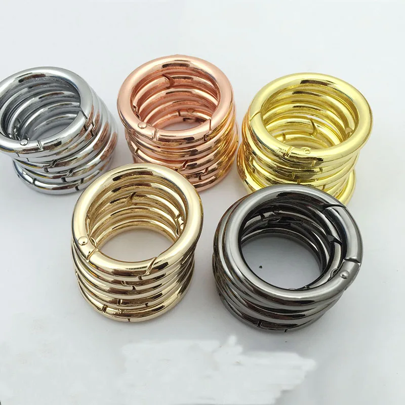 5pcs/lot 25mm 28mm Rose Gold/Gun Black/Gold/Bronze Key Chains with Spring Buckle (Never Fade) Split Ring Key Rings For Bag
5pcs/lot 25mm 28mm Rose Gold/Gun Black/Gold/Bronze Key Chains with Spring Buckle (Never Fade) Split Ring Key Rings For Bag