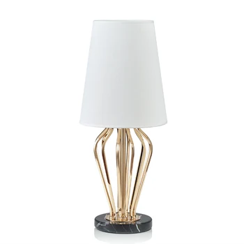 new design gold table light modern desk lamp Dia22*H52cm living room bedroom lighting
new design gold table light modern desk lamp Dia22*H52cm living room bedroom lighting