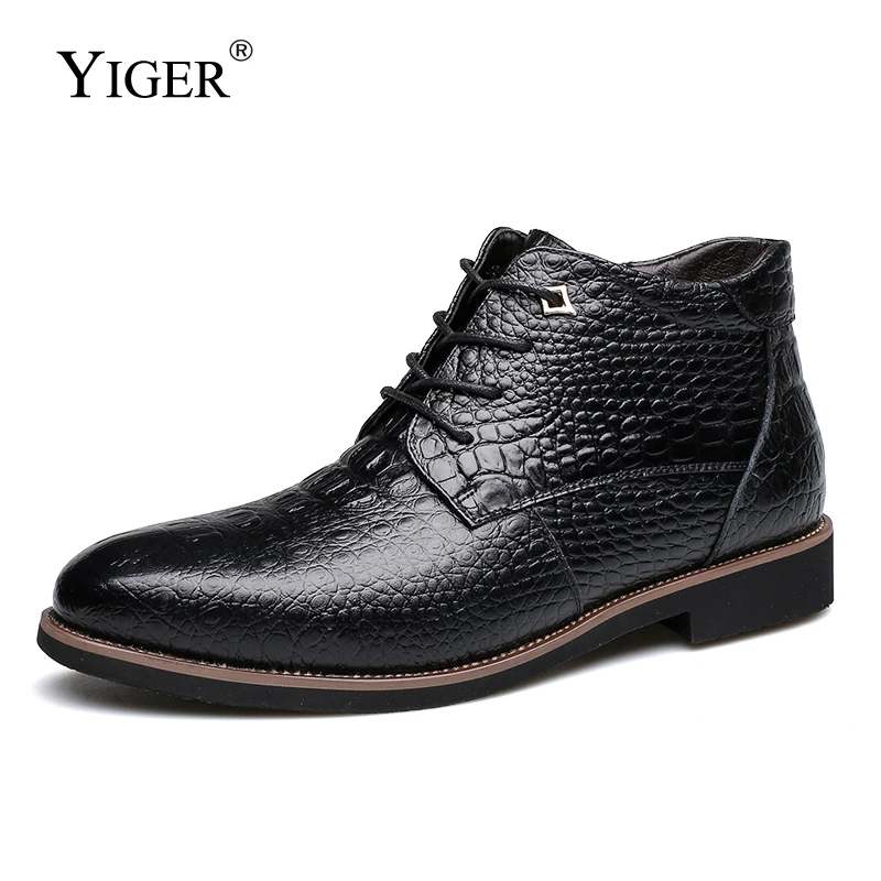 YIGER New Men Boots Winter Ankle boots warm with fur Lace-up Cotton boots Male snow shoes Large Size 38-46 Non-slip Sole 0204
YIGER New Men Boots Winter Ankle boots warm with fur Lace-up Cotton boots Male snow shoes Large Size 38-46 Non-slip Sole 0204