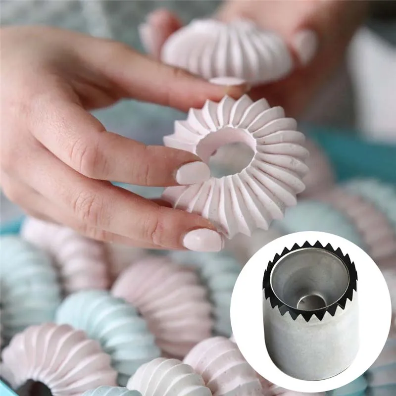 DIY Baking Ice Cream Pastry Tips Cake Mold Cake Decorating Baking Tools Ring Cookies Mold Piping Russian Nozzles High Quality
DIY Baking Ice Cream Pastry Tips Cake Mold Cake Decorating Baking Tools Ring Cookies Mold Piping Russian Nozzles High Quality
