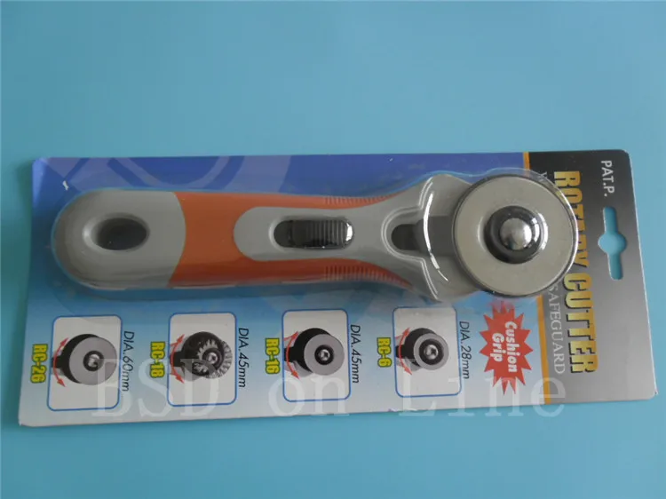 New 45mm Pinking Rotary Cutter handle Set 5pcs Blades for DAFA Fabric Paper Vinyl Circular Cut
New 45mm Pinking Rotary Cutter handle Set 5pcs Blades for DAFA Fabric Paper Vinyl Circular Cut