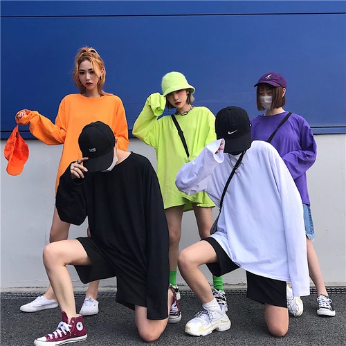 Korean Ulzzang Women Men's Streetwear T-Shirt Japanese Harajuku Hip Hop Oversize Loose Tee Shirt Solid Cotton Female Male Top
Korean Ulzzang Women Men's Streetwear T-Shirt Japanese Harajuku Hip Hop Oversize Loose Tee Shirt Solid Cotton Female Male Top