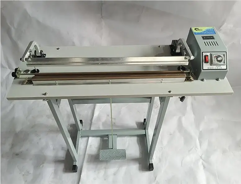 Food bags through the pedal sealer shrink film sealing machine foot sealer plastic foil bag sealing and cutting FR-600
Food bags through the pedal sealer shrink film sealing machine foot sealer plastic foil bag sealing and cutting FR-600