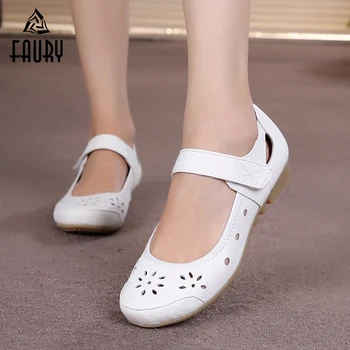 Female Nurses Shoes Breathable Hole Shoes Flat Soft Shoes Women Doctor Hospital Work Shoes Summer Medical Hollow Sandals
Female Nurses Shoes Breathable Hole Shoes Flat Soft Shoes Women Doctor Hospital Work Shoes Summer Medical Hollow Sandals