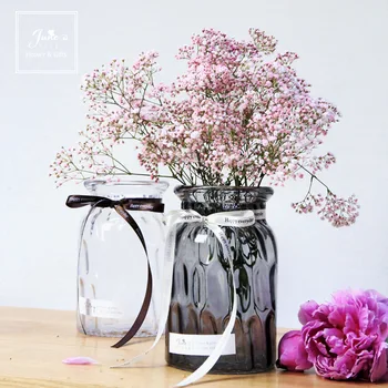 Glass vase European Romantic cylinder honeycomb pattern medium size creative simple vase household decoration ornament
Glass vase European Romantic cylinder honeycomb pattern medium size creative simple vase household decoration ornament